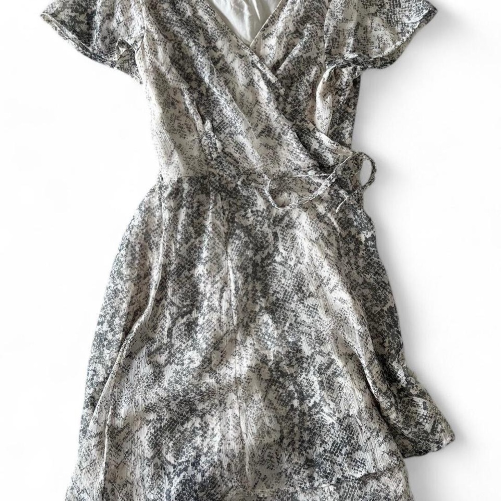 Abercrombie snakeskin Wrap Dress in Black and White